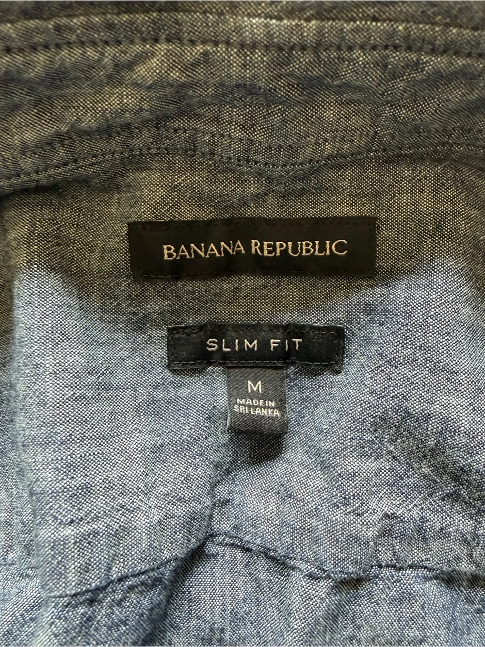 Banana Republic Men's Size Medium Short -Sleeve Button-Down Shirt in Denim Blue